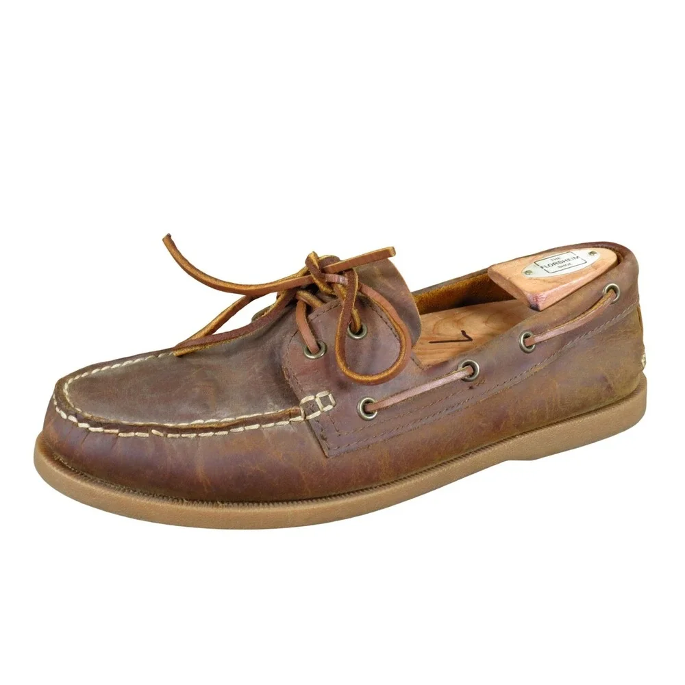 St. John's Bay Mens Boat Shoes Size 9 Nautical Outdoor Brown Leather